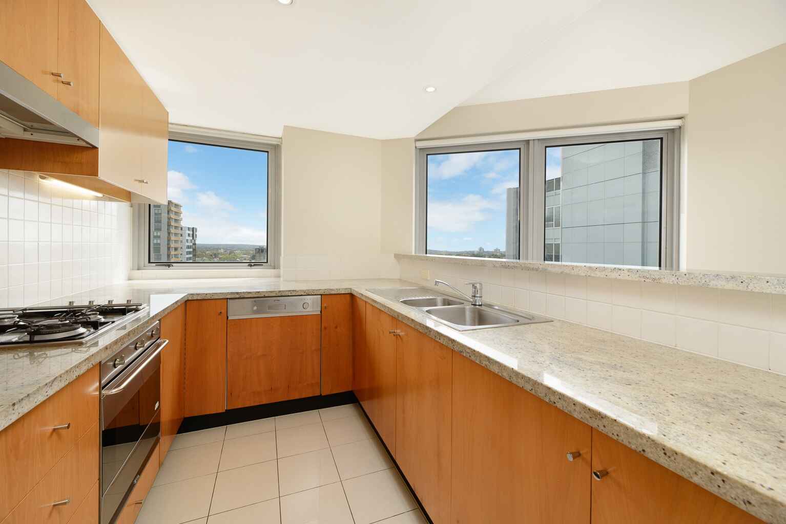 2007/77-81 Berry Street North Sydney