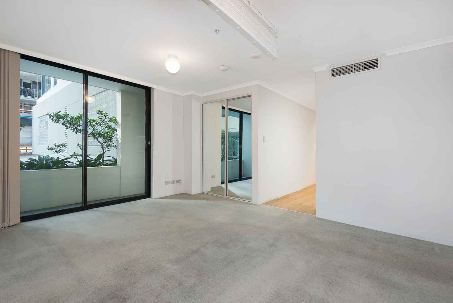 4/237 Miller Street North Sydney 4/237 Miller Street North Sydney