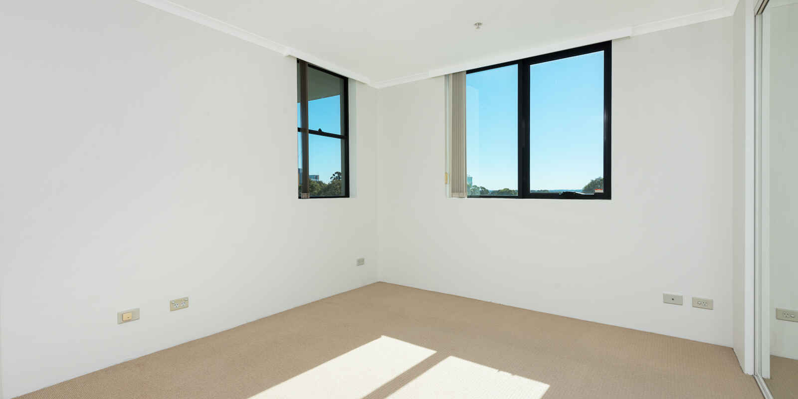 69/237 Miller Street North Sydney