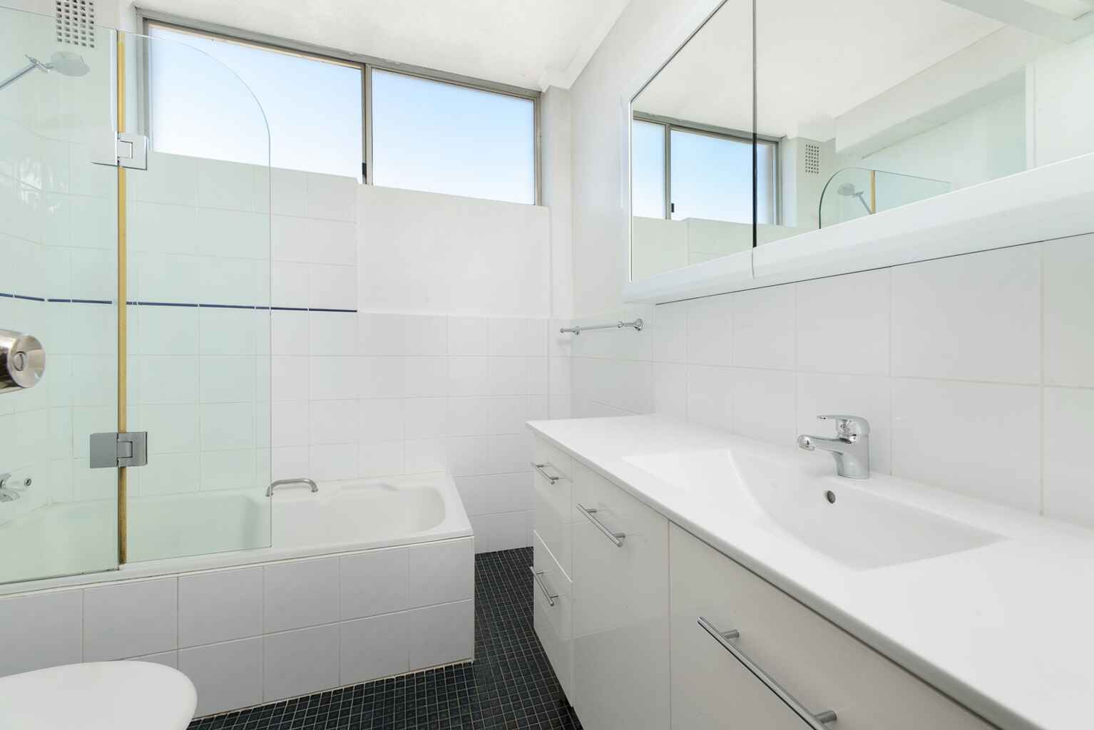 17/10 Carr Street Waverton