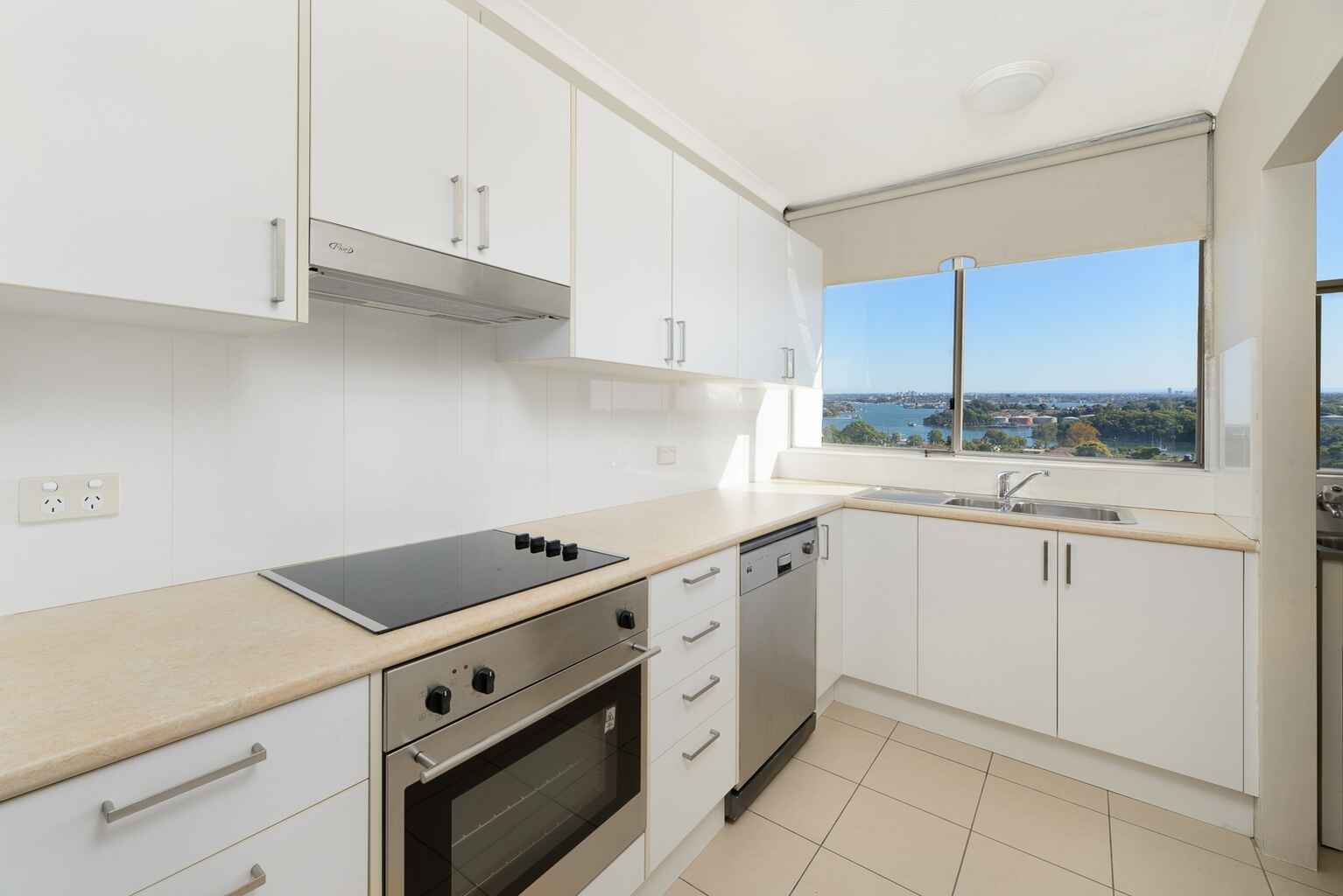 17/10 Carr Street Waverton
