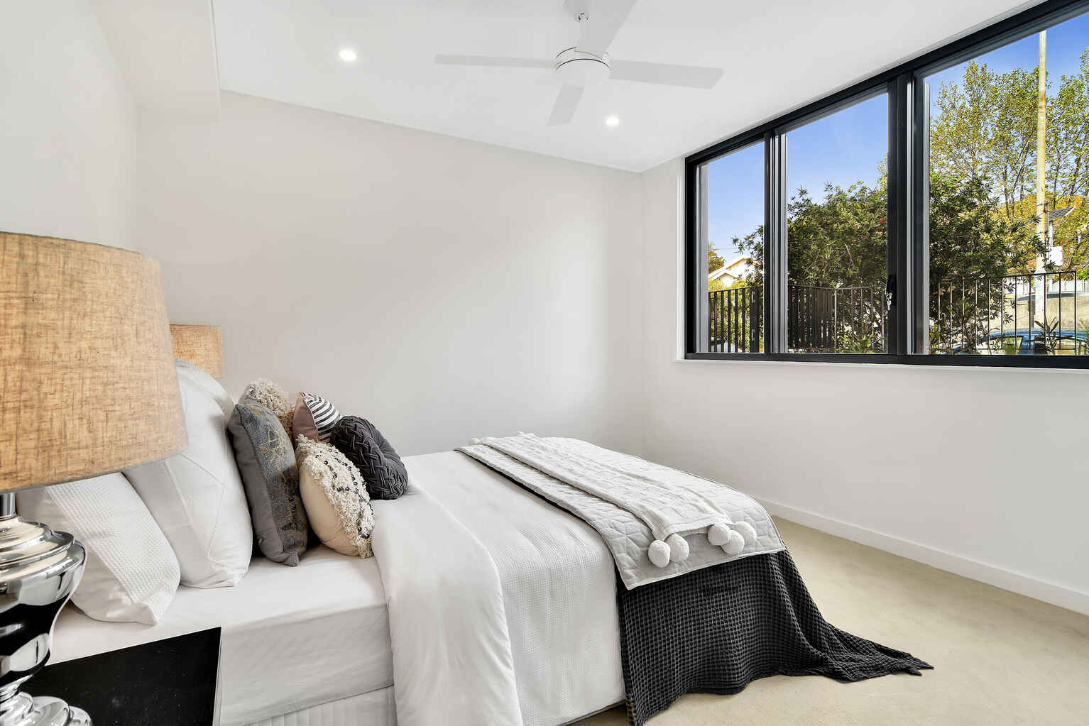 402/564 Miller Street Cammeray