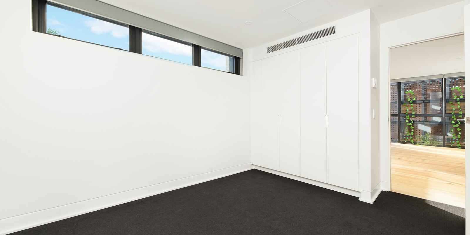 17/211 Military Road  Cremorne