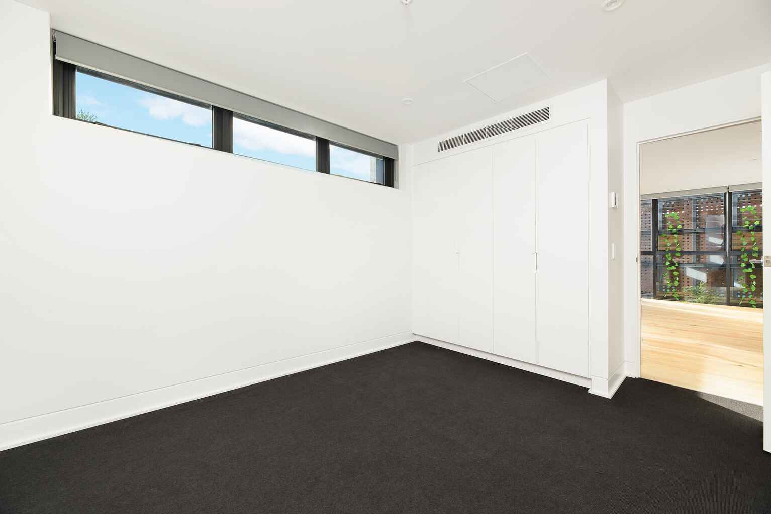 17/211 Military Road  Cremorne