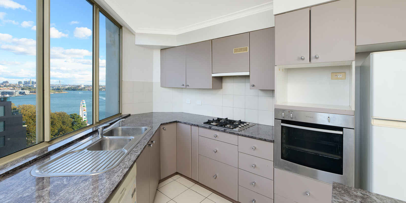 703/38 Alfred Street Milsons Point 703/38 Alfred Street Milsons Point