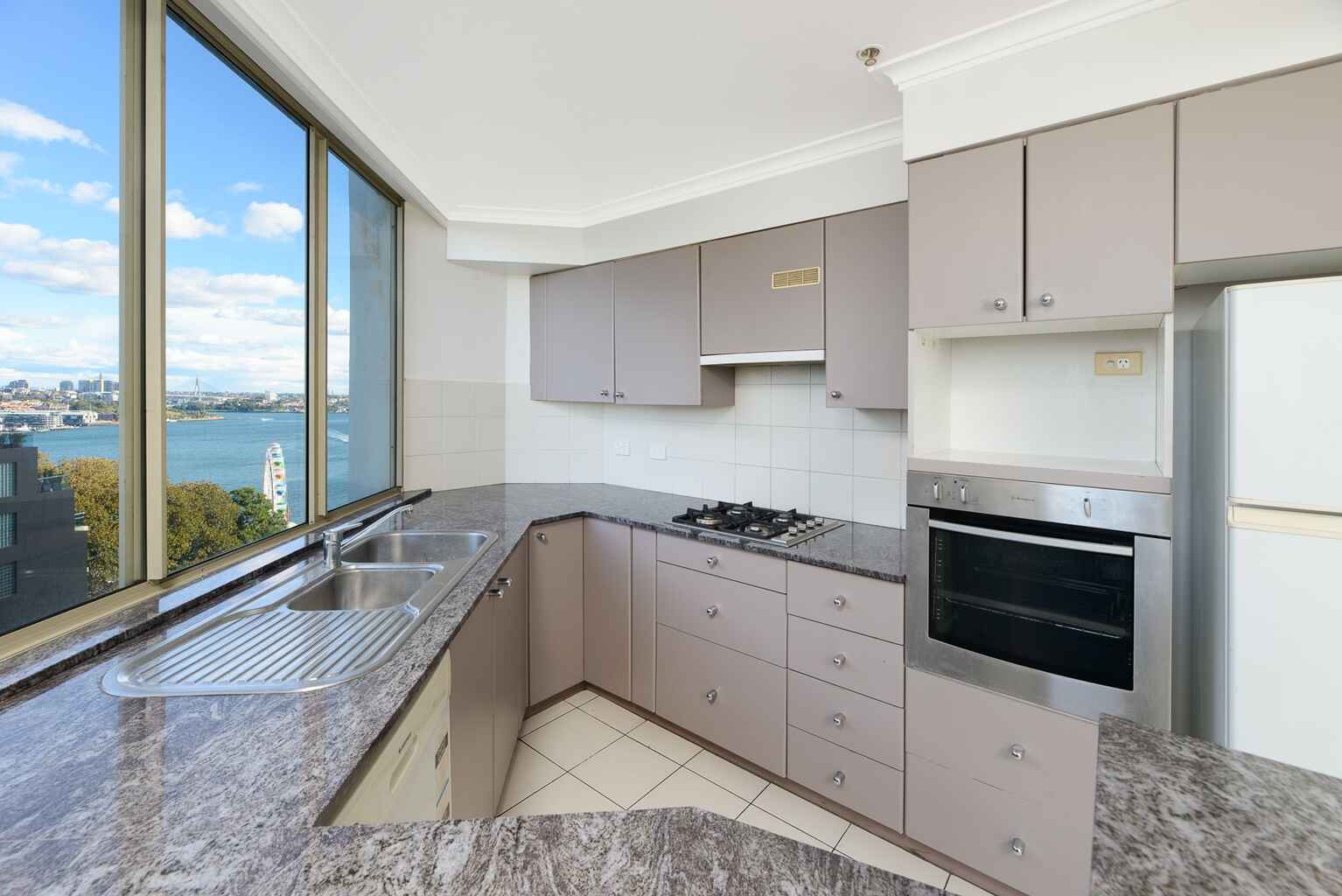 703/38 Alfred Street Milsons Point