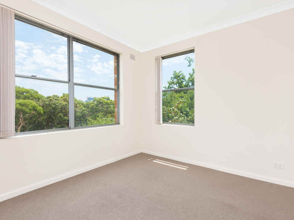 5/12 Milner Crescent Wollstonecraft