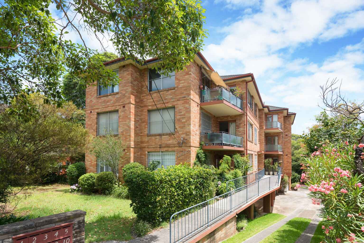 5/12 Milner Crescent Wollstonecraft