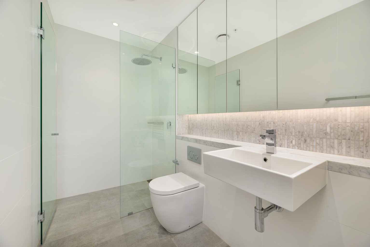 16/211 Military Road Cremorne