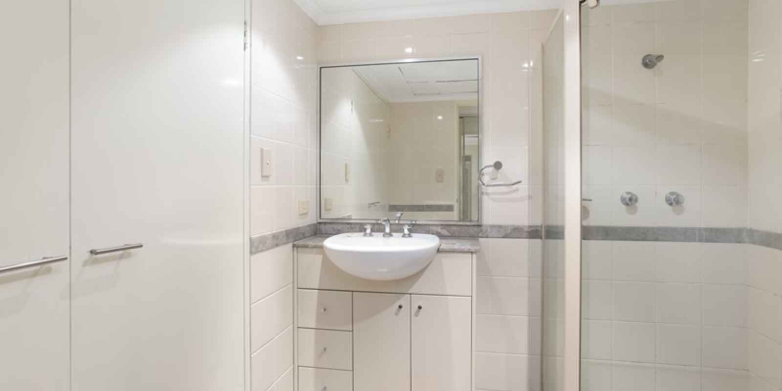 16/237 Miller Street North Sydney
