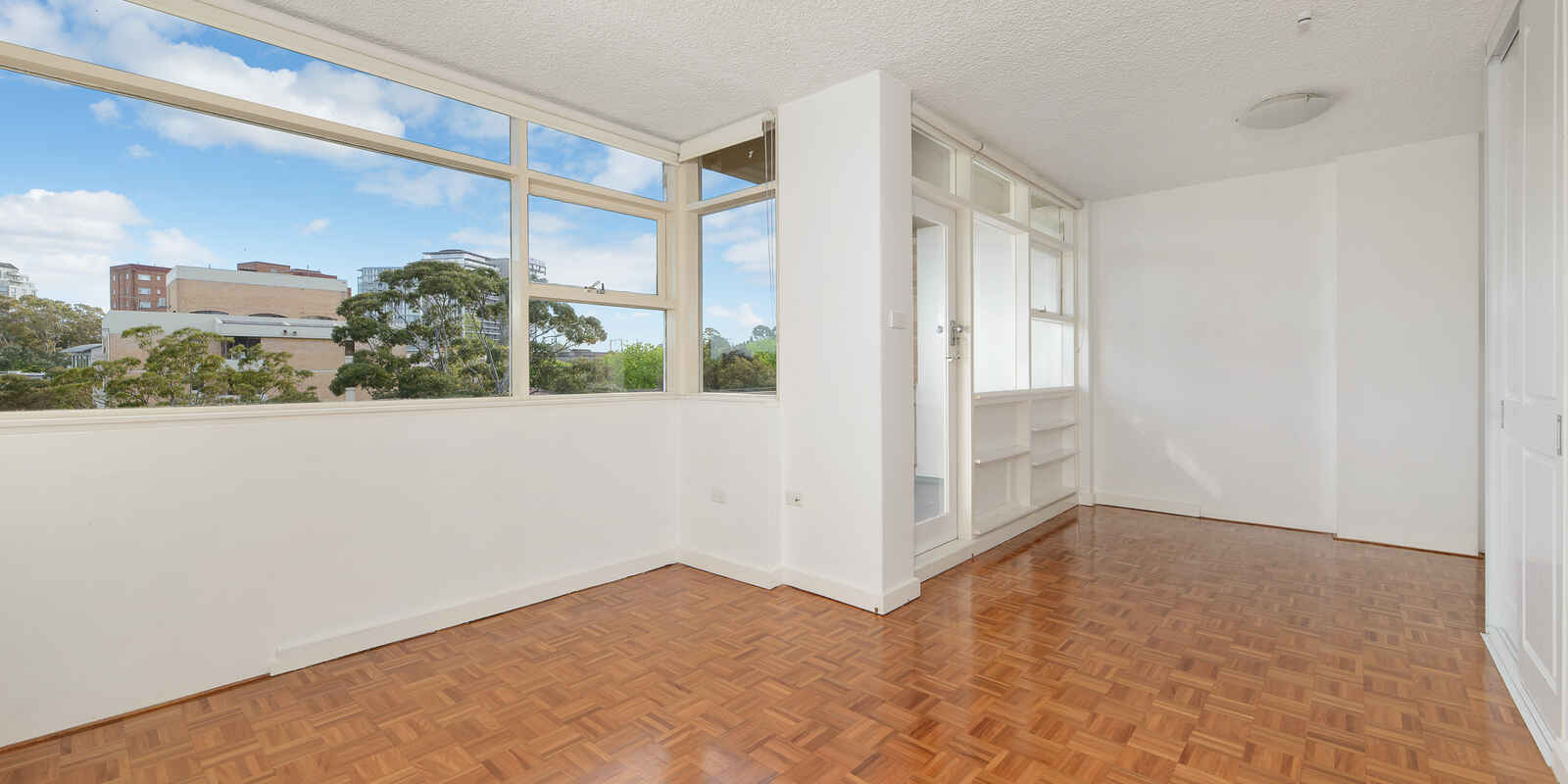 610/54 High Street North Sydney 610/54 High Street North Sydney