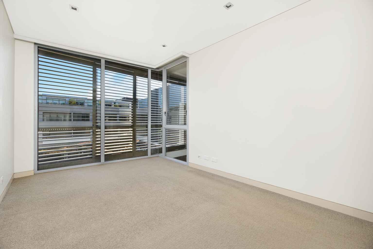 10/11 Amherst Street  Cammeray