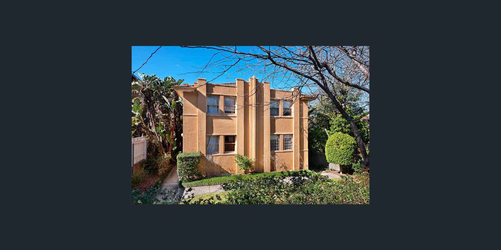 8/9 Ben Boyd Road  Neutral Bay