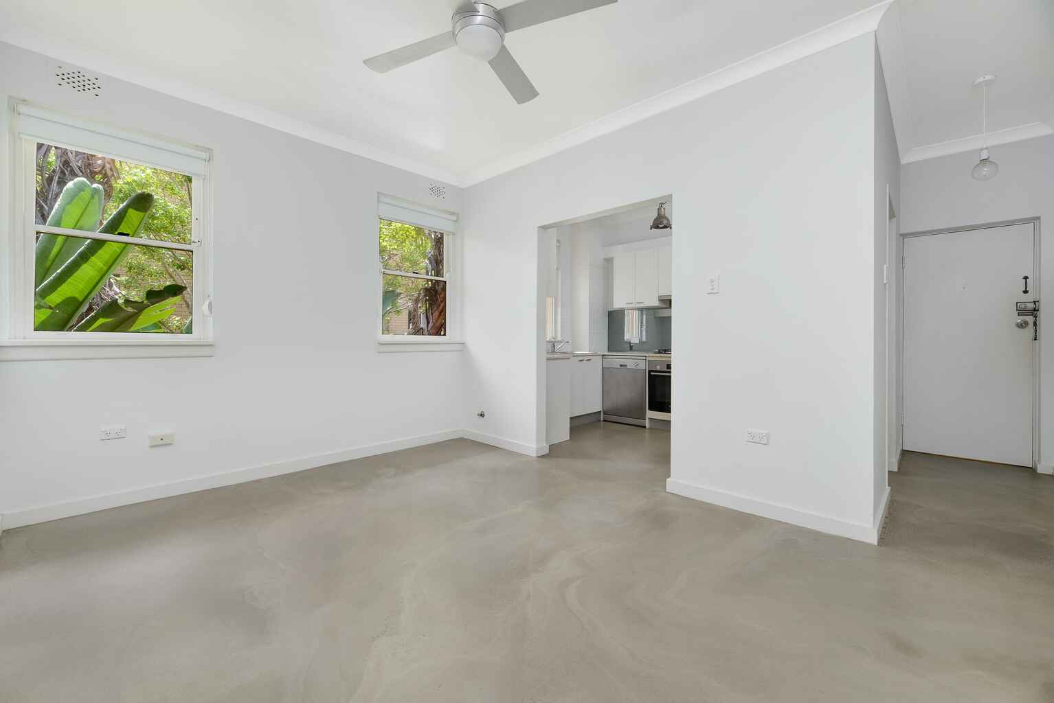 8/9 Ben Boyd Road  Neutral Bay