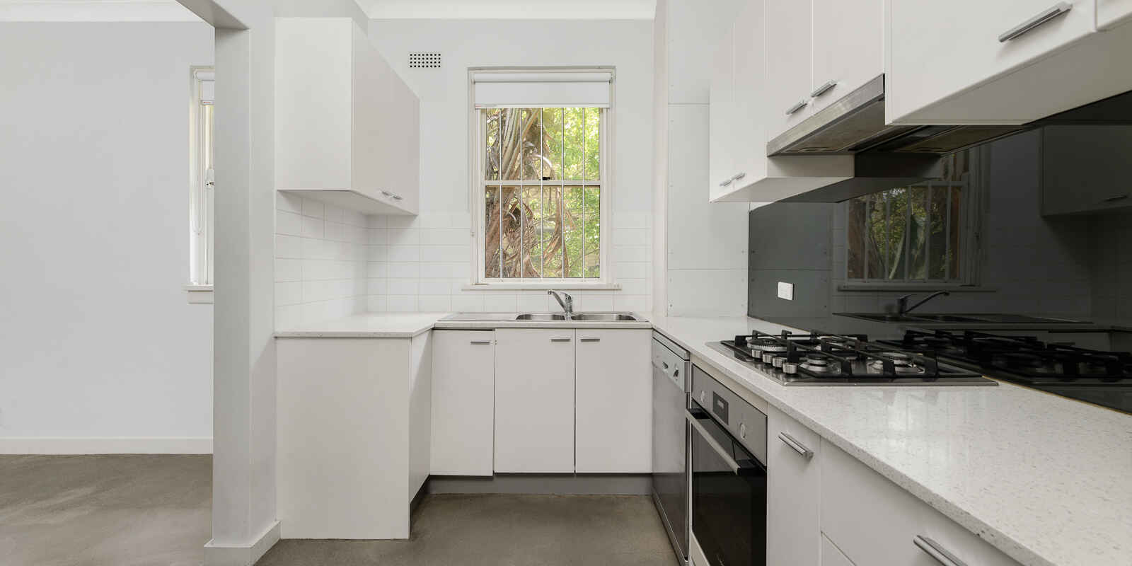 8/9 Ben Boyd Road  Neutral Bay