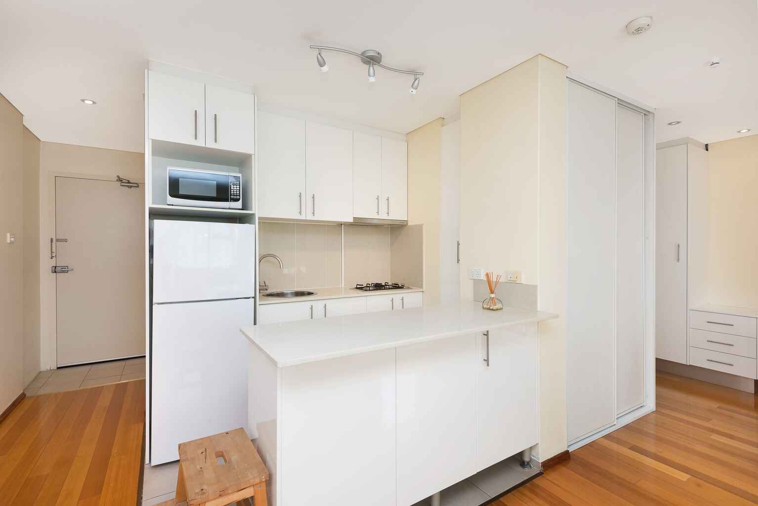 412/54 High Street North Sydney 412/54 High Street North Sydney