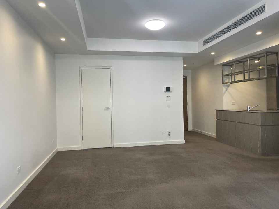 806/138  Walker Street North Sydney