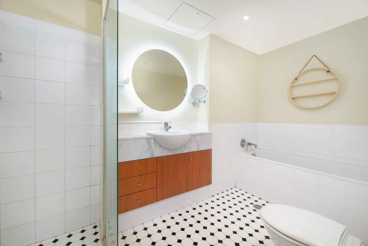 2803/79-81 Berry Street North Sydney 2803/79-81 Berry Street North Sydney