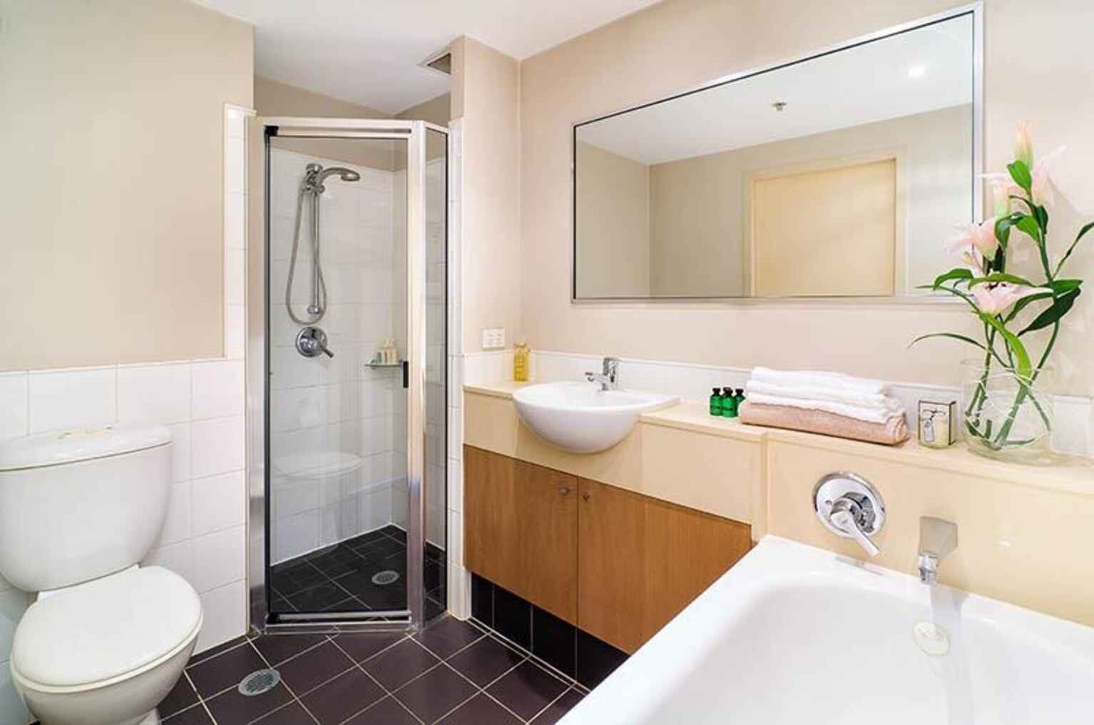 911/77-81 Berry Street North Sydney 911/77-81 Berry Street North Sydney