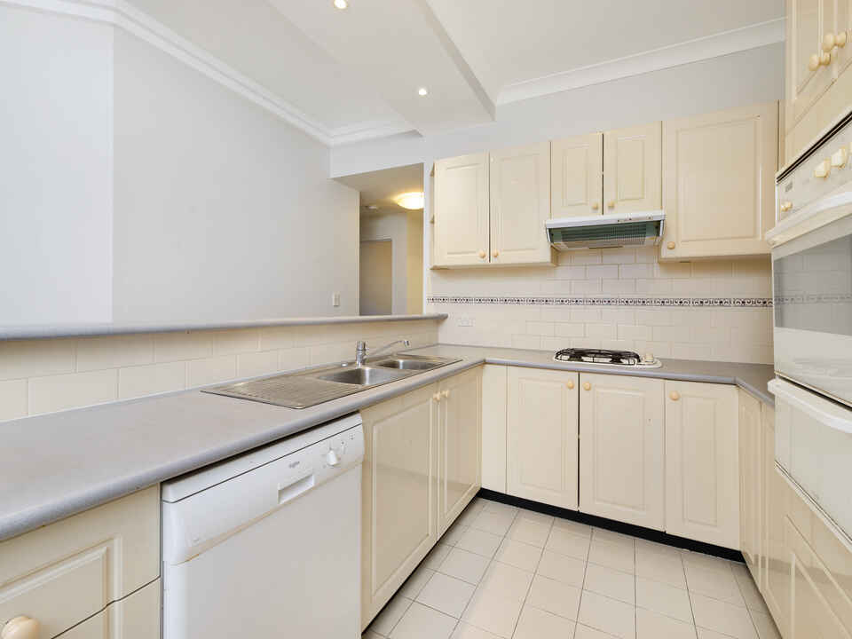 13/267 Miller  Street North Sydney