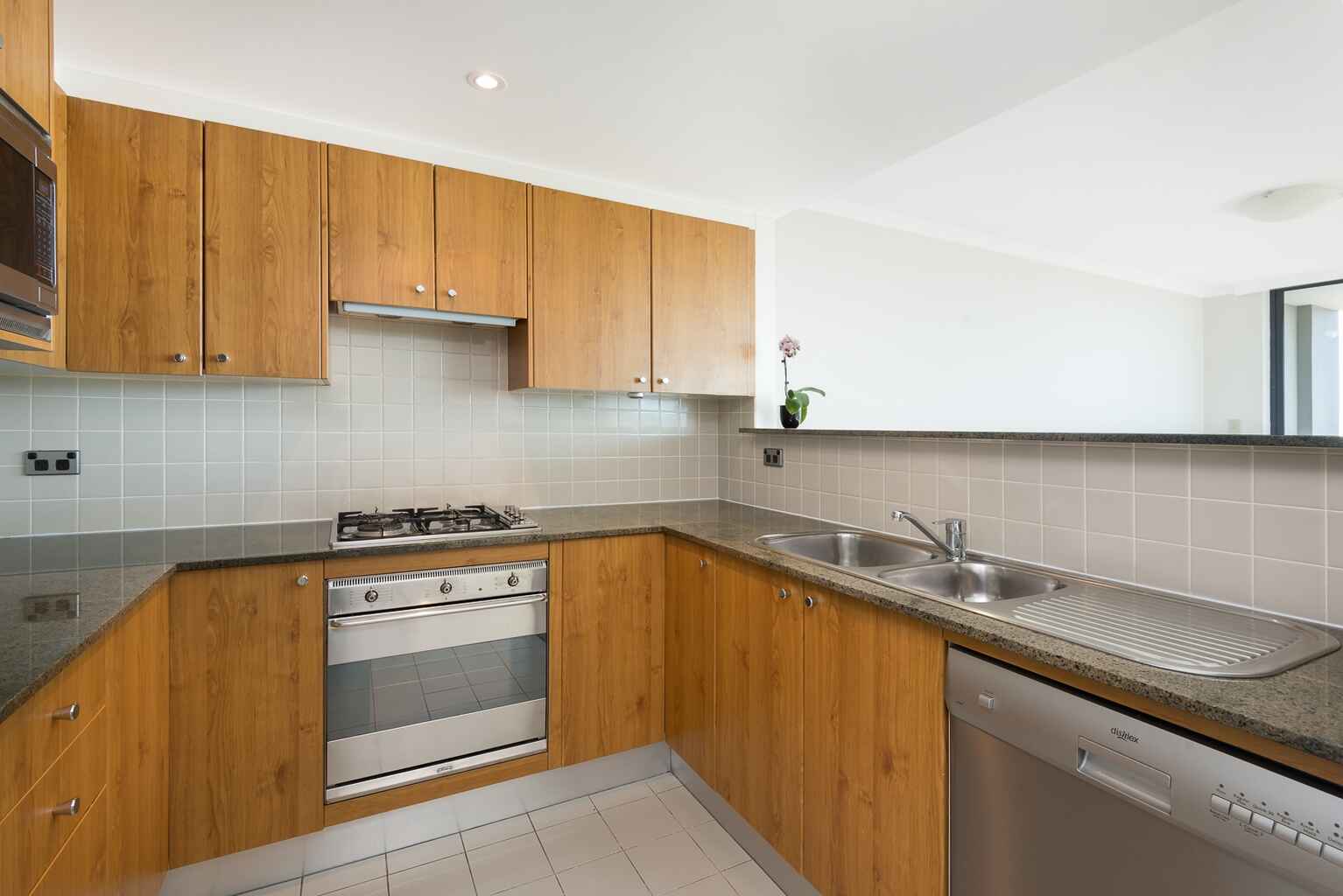 69/237 Miller Street North Sydney