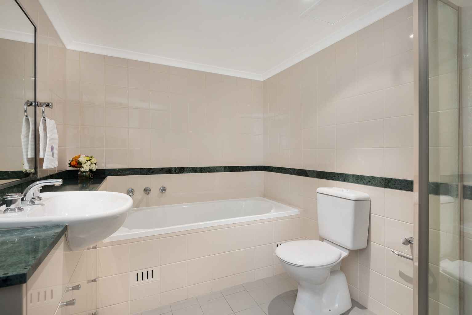 69/237 Miller Street North Sydney