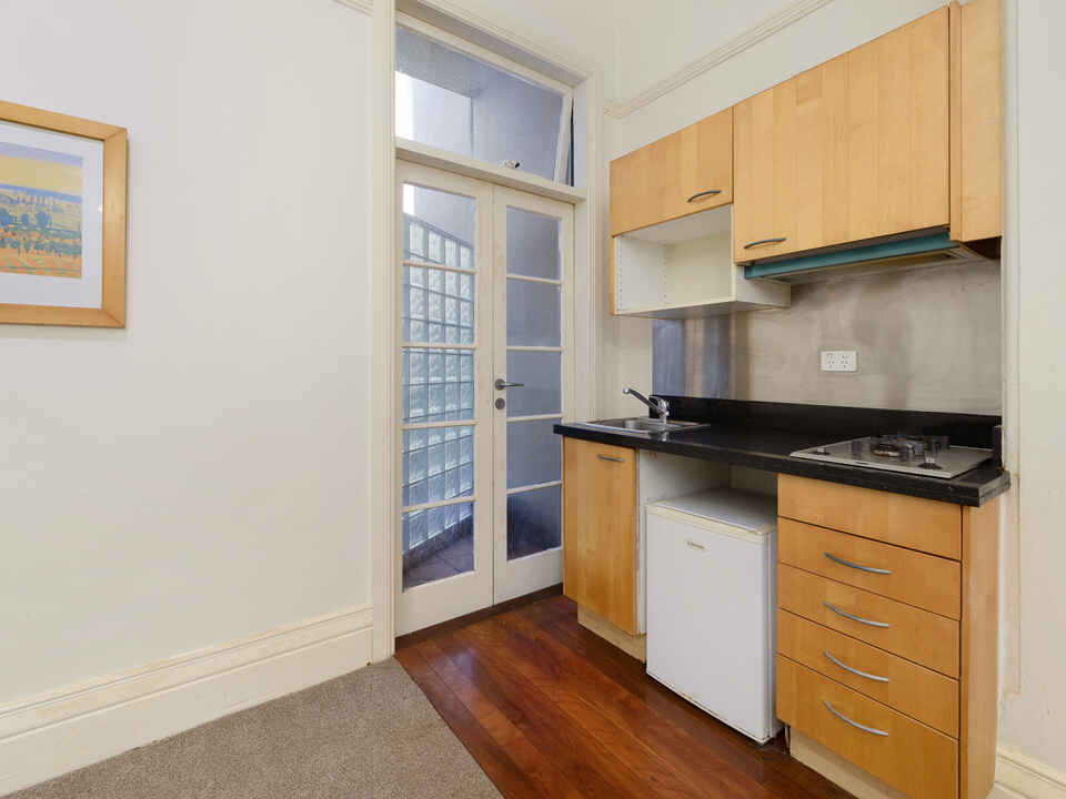 2/11 Edward Street North Sydney