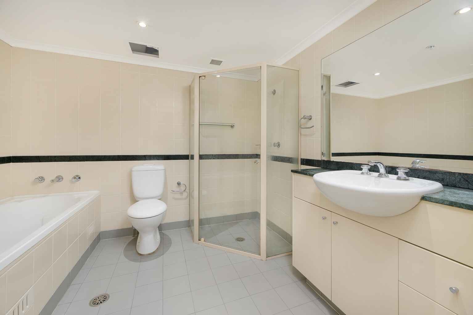 15/237 Miller St North Sydney