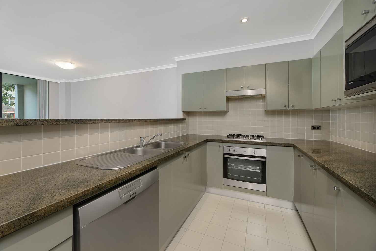 15/237 Miller St North Sydney