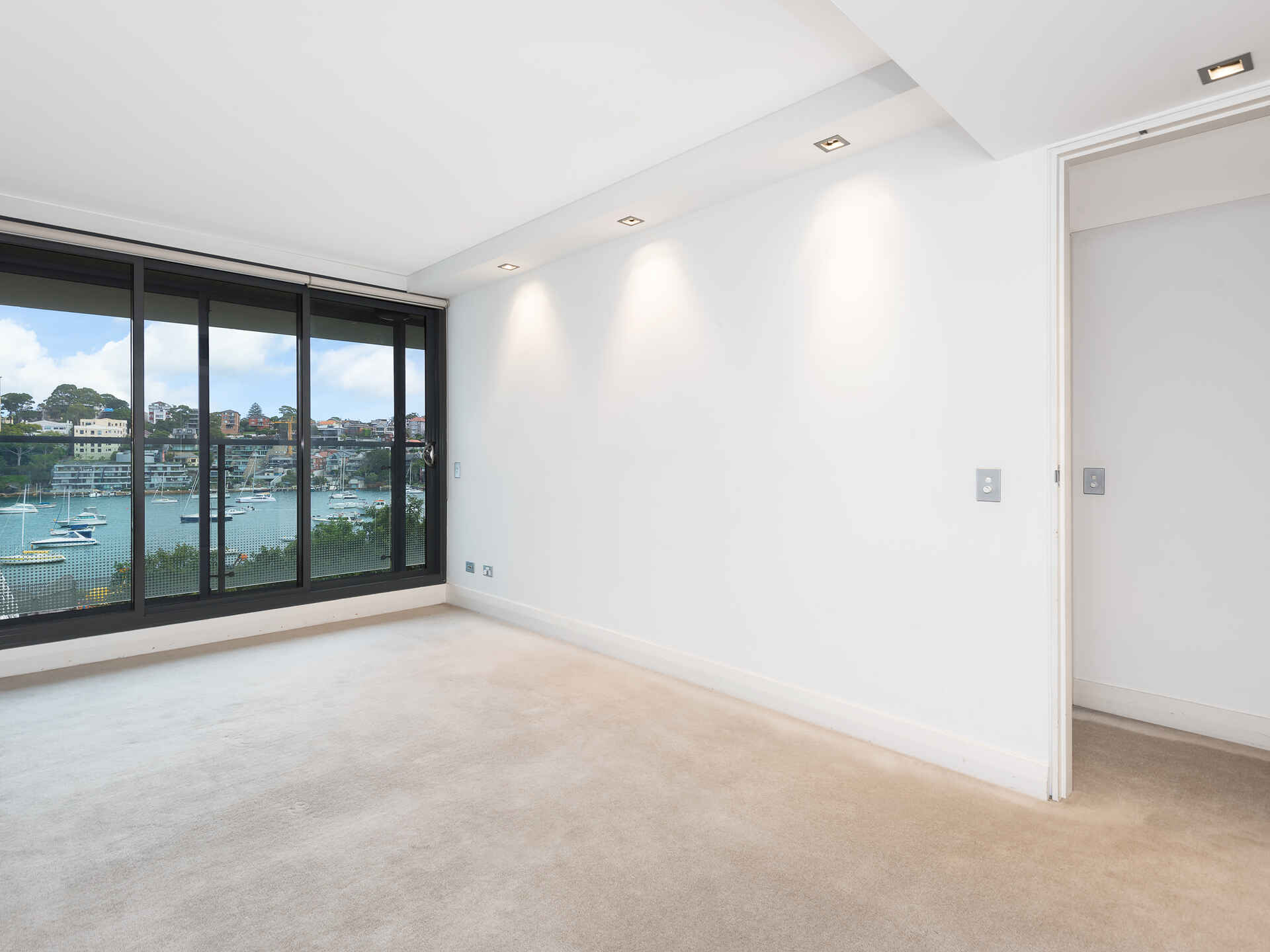 102/8 Glen Street Milsons Point