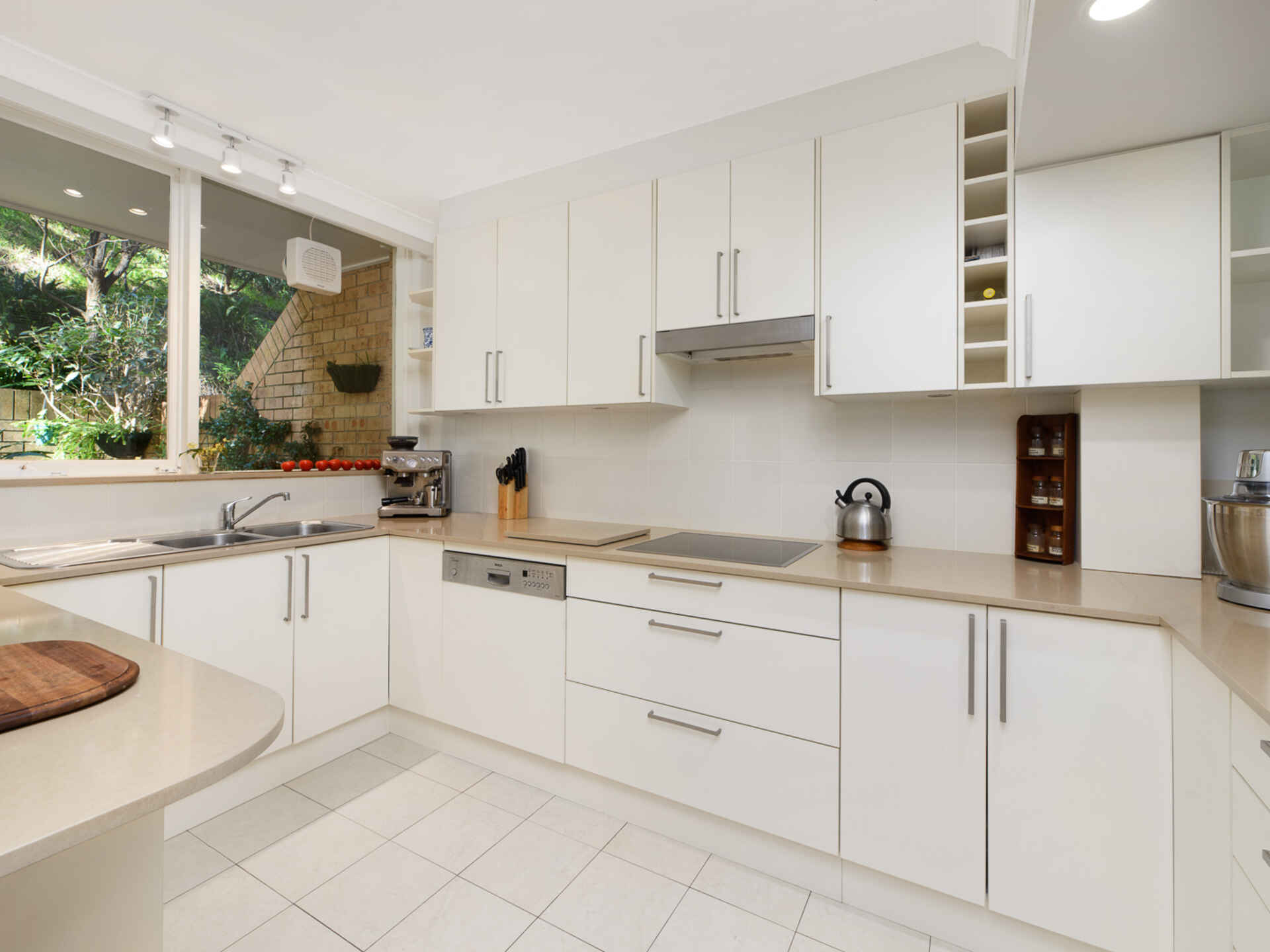 9/4 Riley St North Sydney