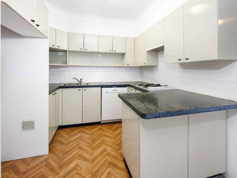 205/37-39 Mclaren Street North Sydney