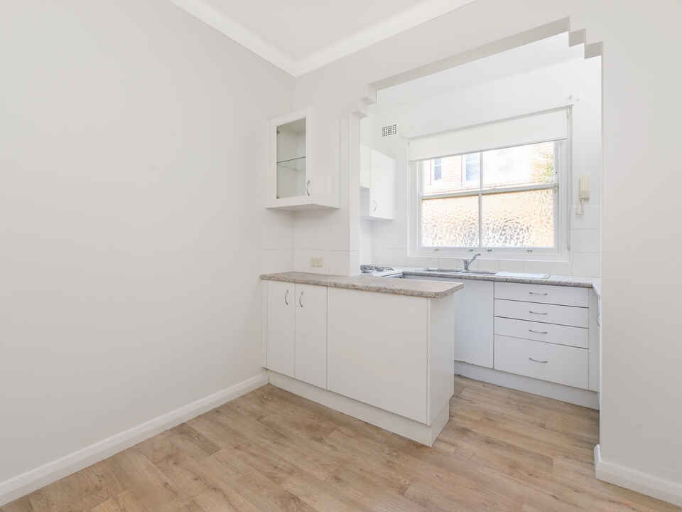 4/4 McDougall Street Kirribilli