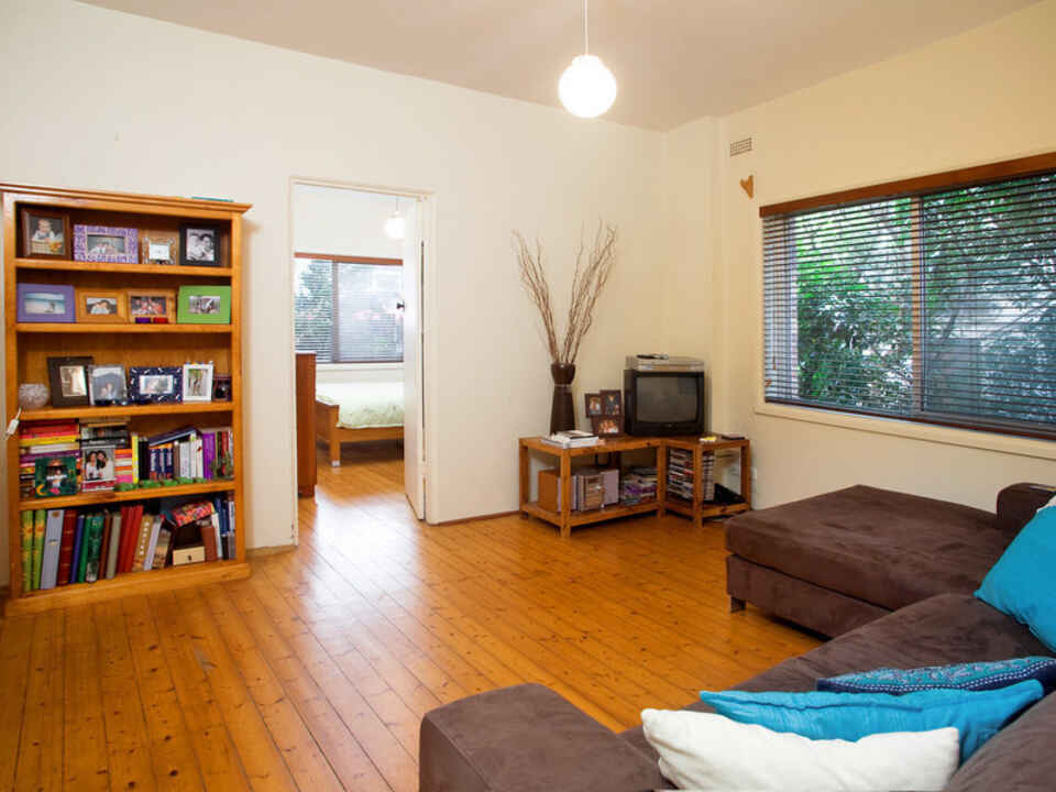 2/161 Blues Point Rd McMahons Point