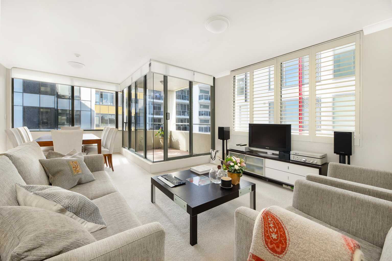 707/37-39 Mclaren Street North Sydney