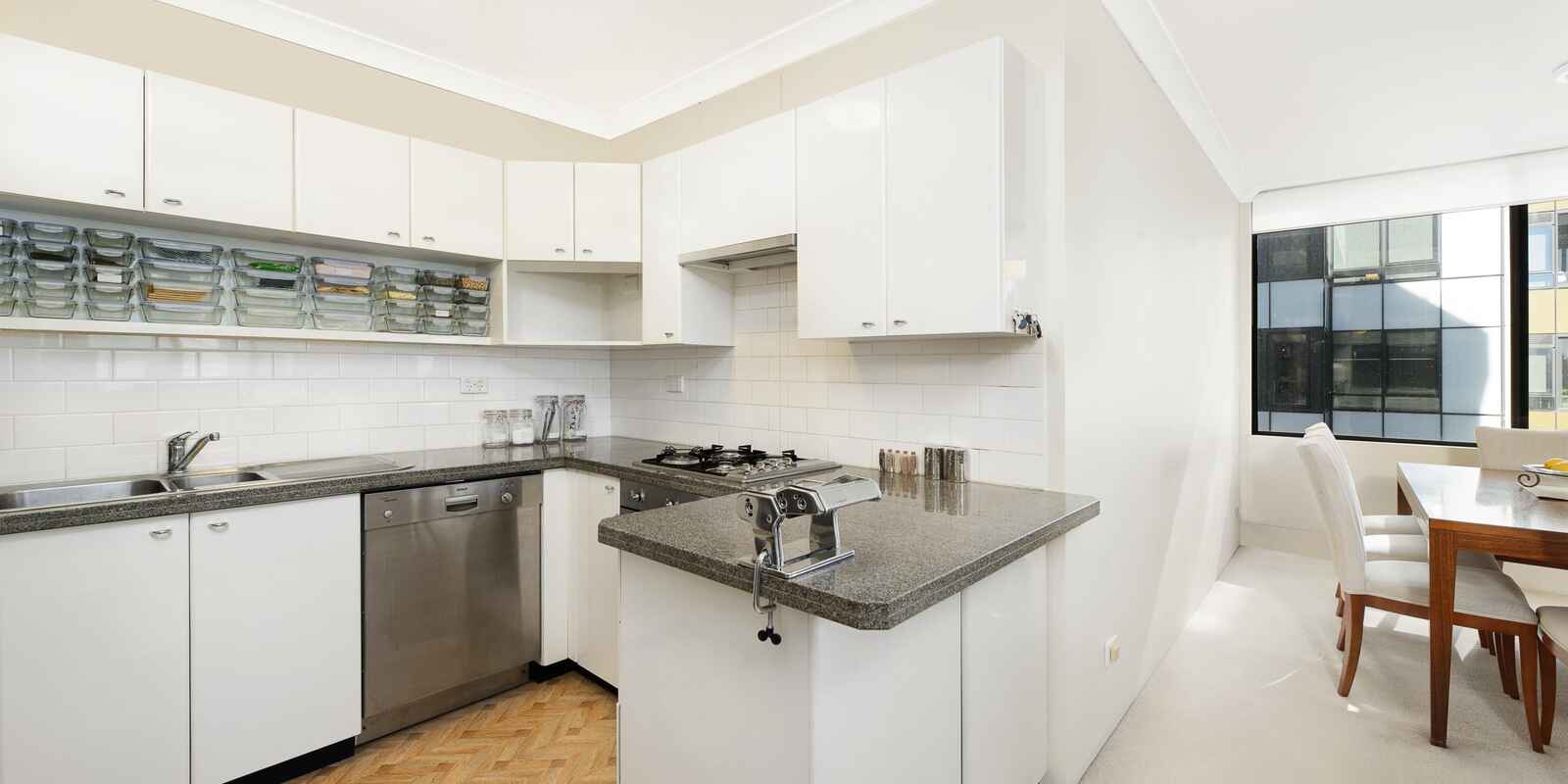 707/37-39 Mclaren Street North Sydney