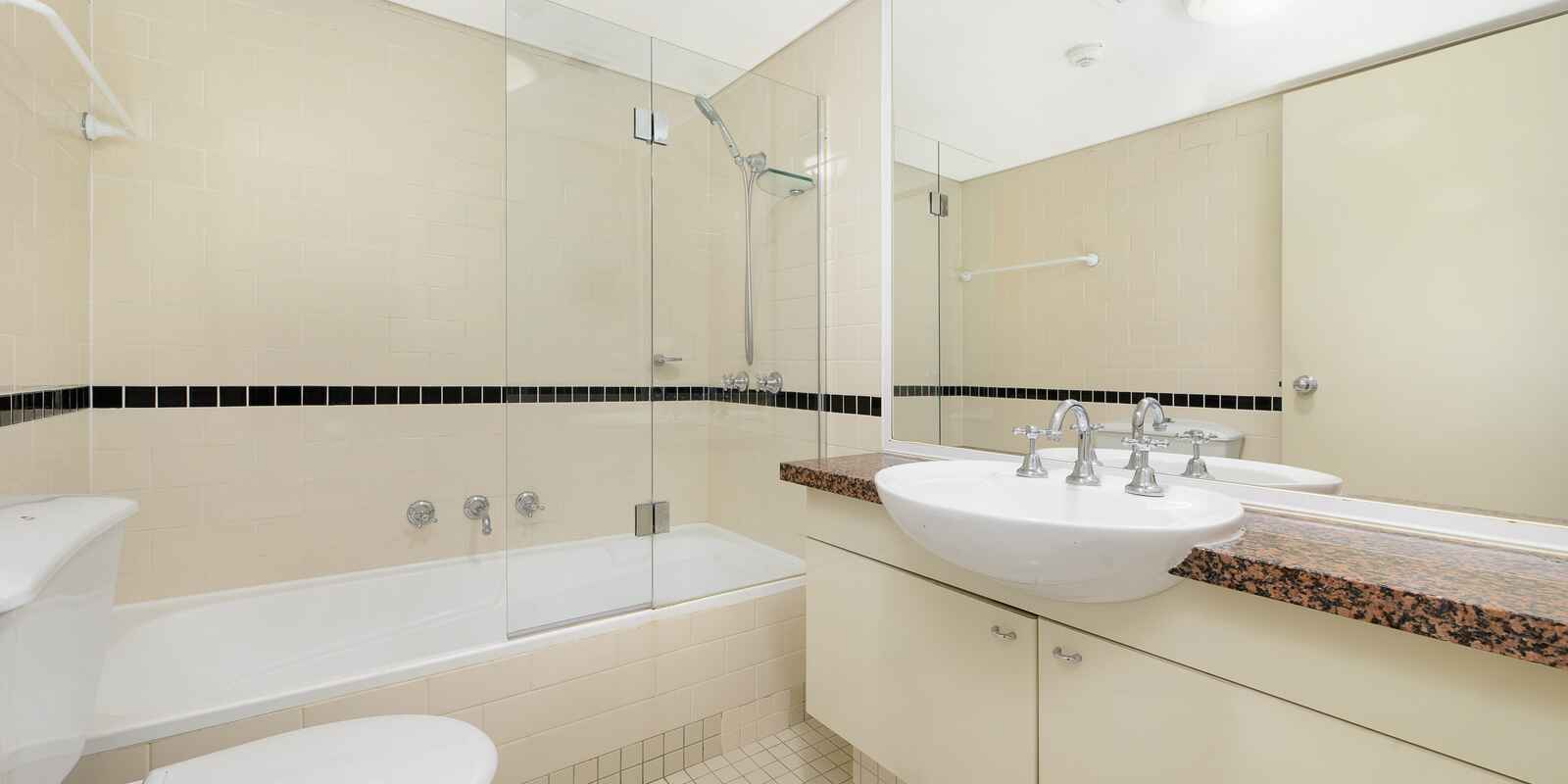 207/37-39 Mclaren Street North Sydney