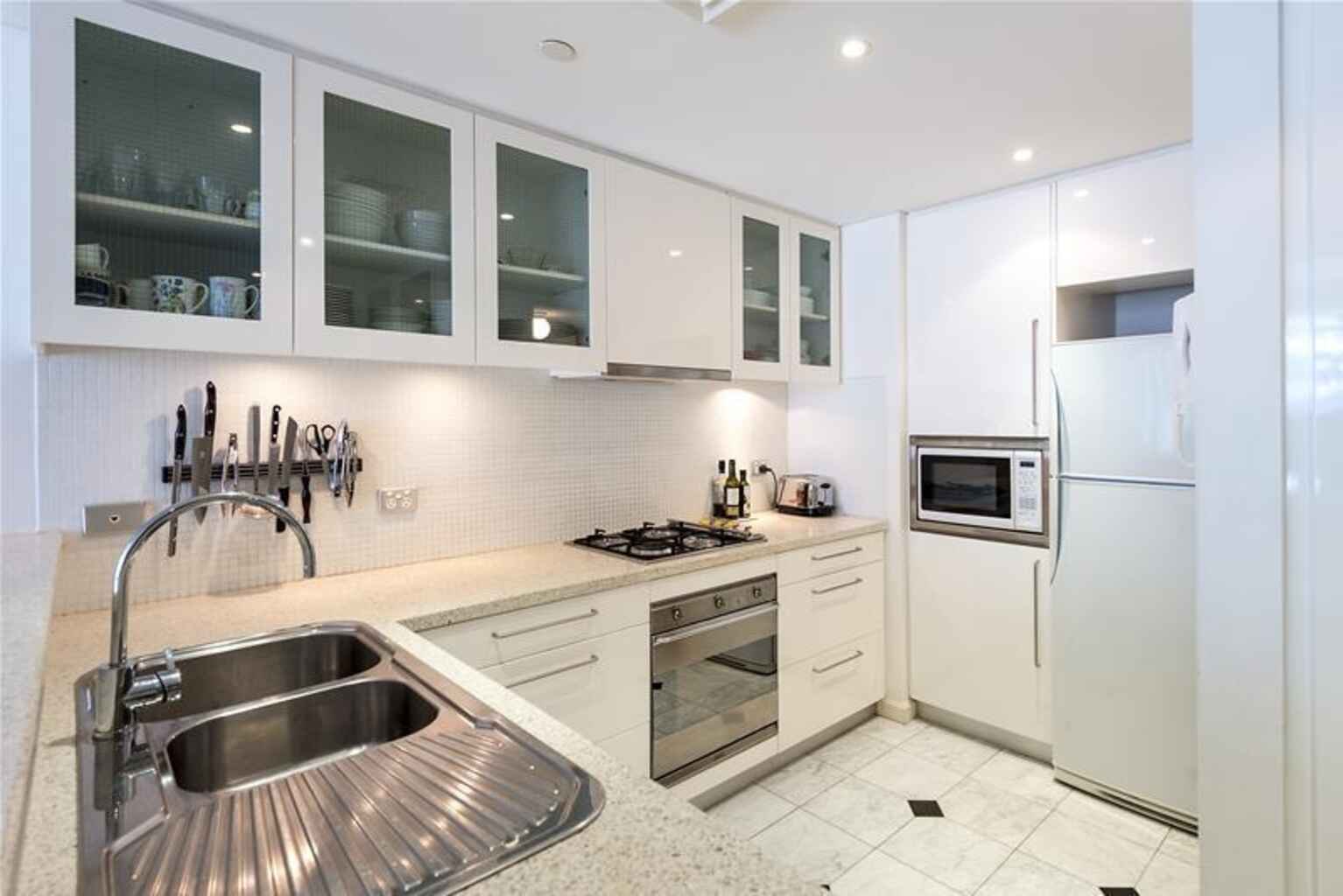 506/2 Dind Street Milsons Point 506/2 Dind Street Milsons Point