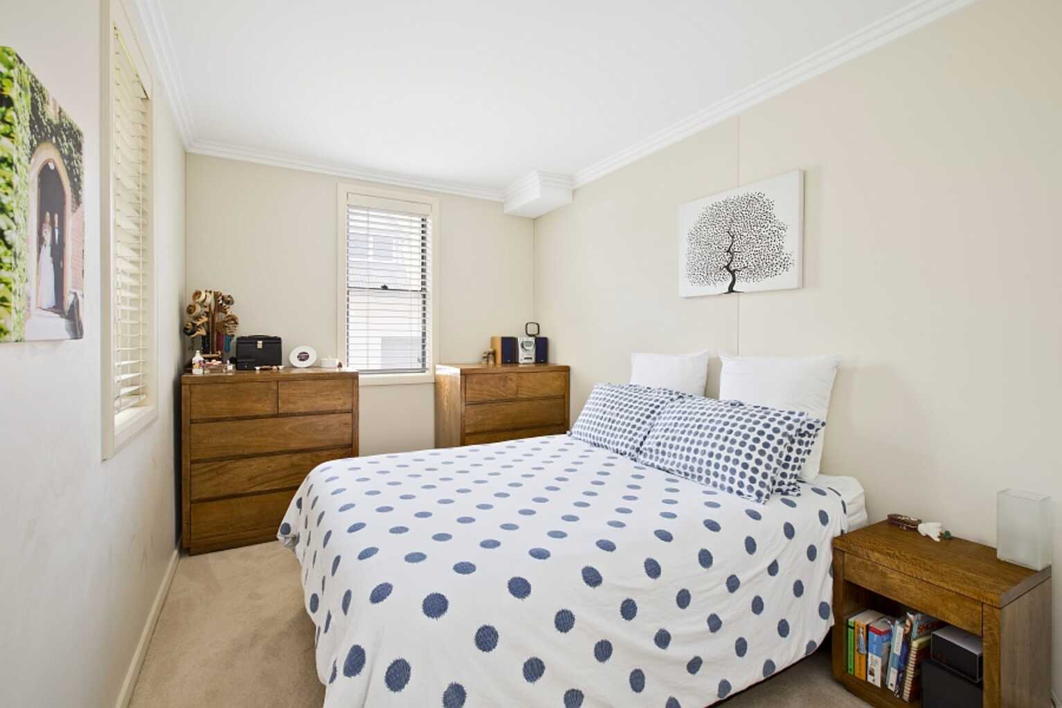 2/2 David Street Crows Nest