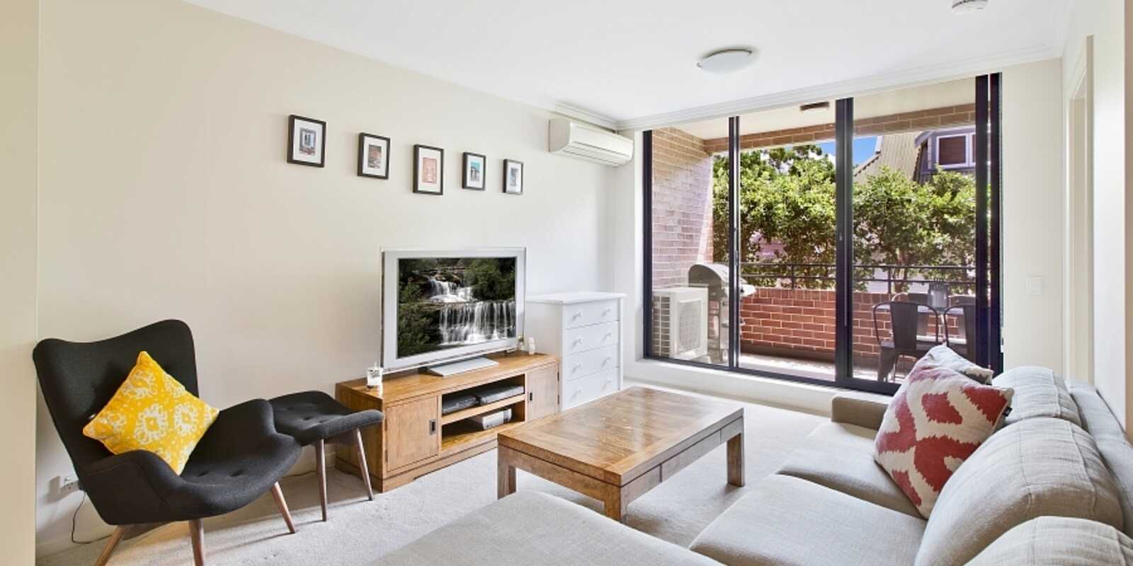 2/2 David Street Crows Nest