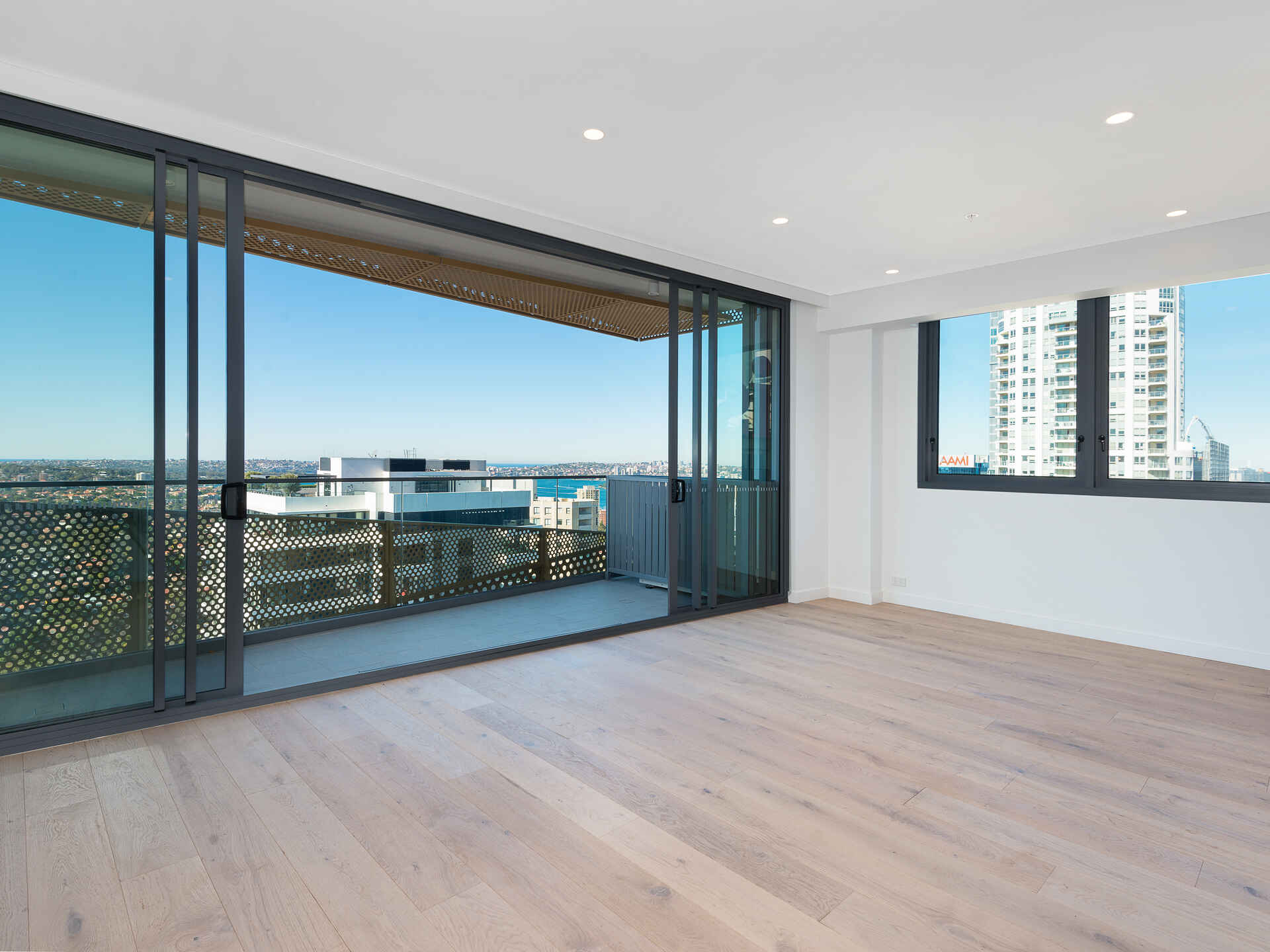 1806/221 Miller Street North Sydney