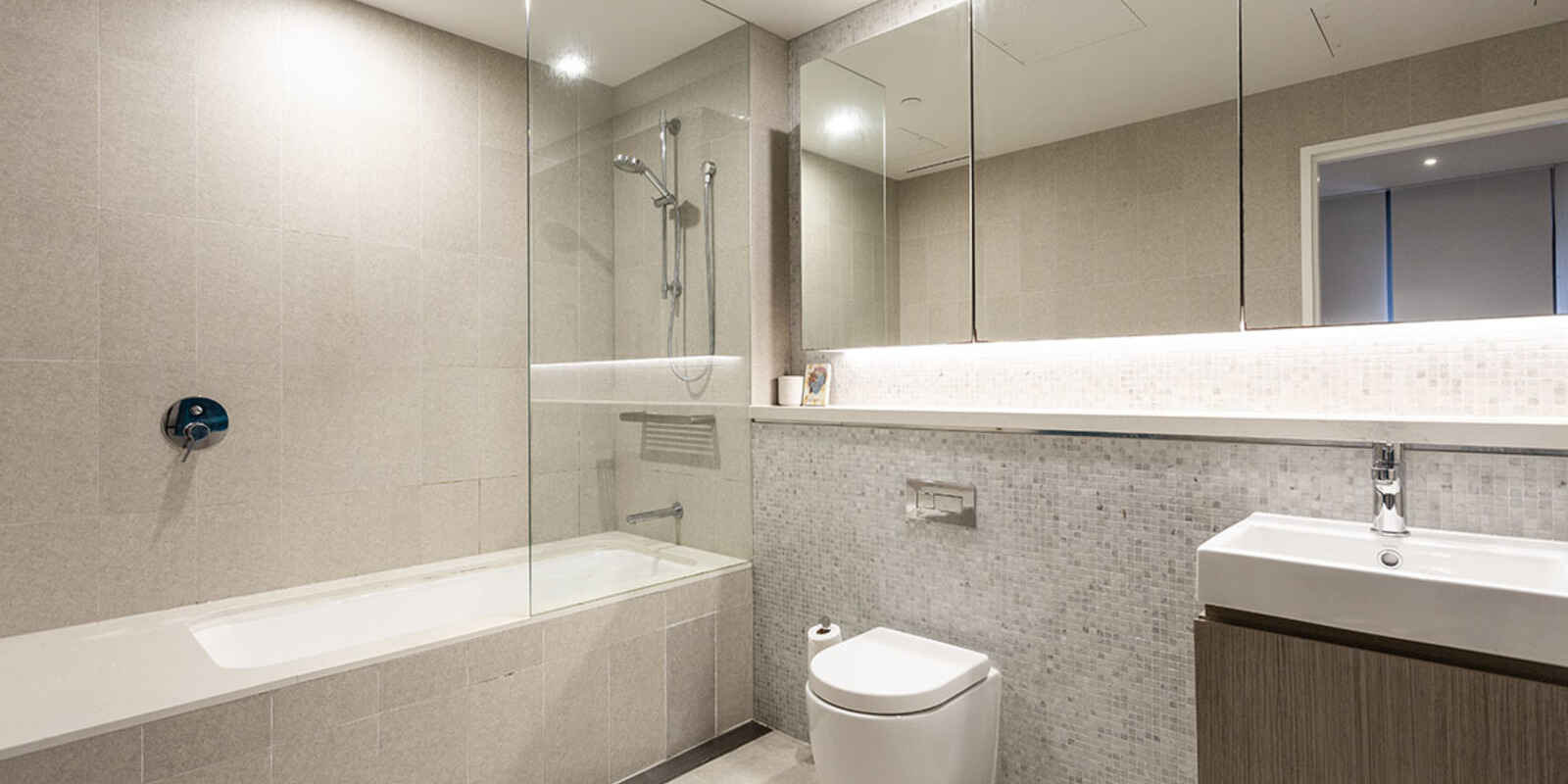 702/225 Pacific Highway North Sydney