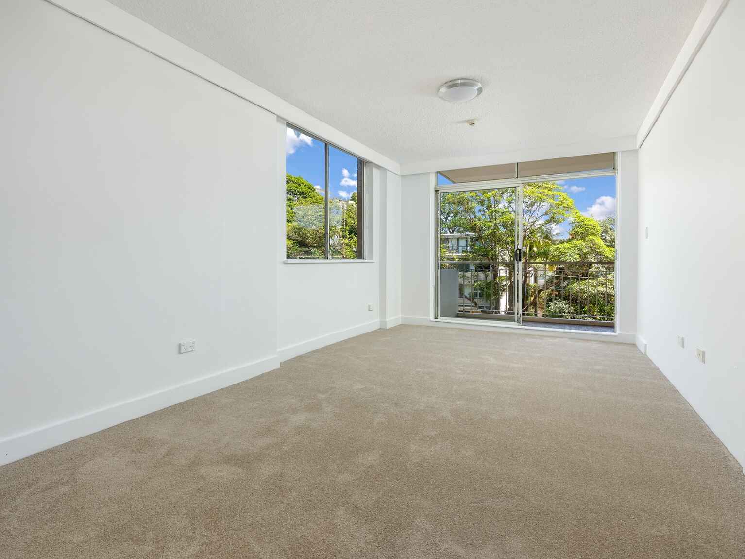 Unit For Lease 14/1117 Watson Street Neutral Bay