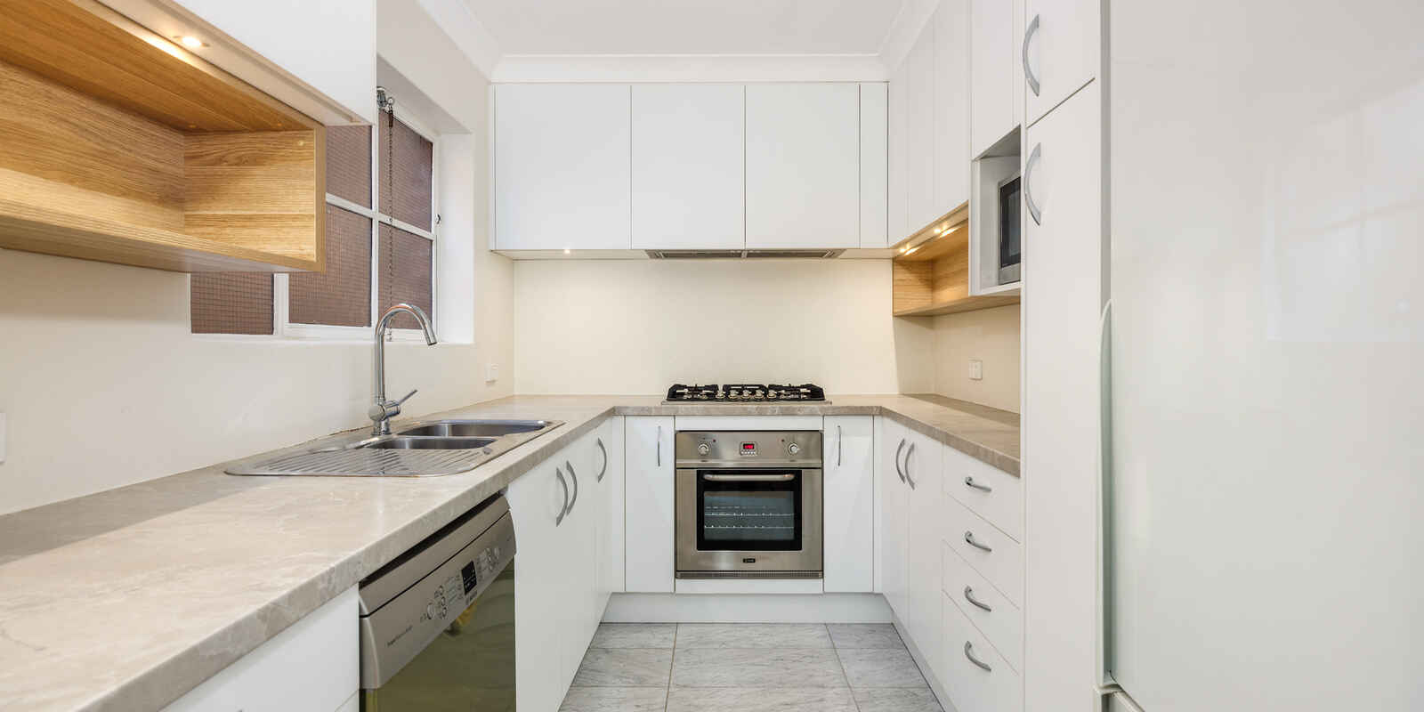 8/105-107 Cowles Road Mosman