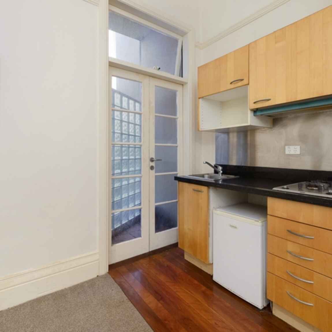 2/11 Edward Street North Sydney