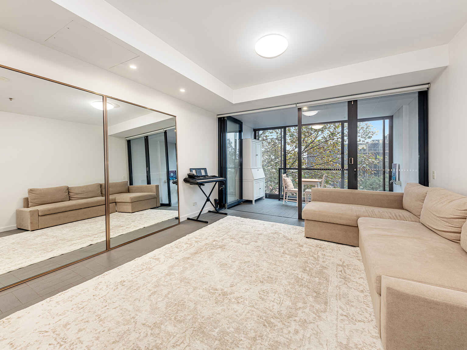 303/138 Walker Street North Sydney