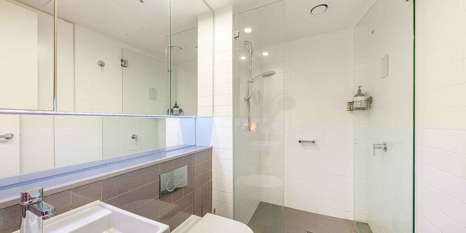 303/138 Walker Street North Sydney
