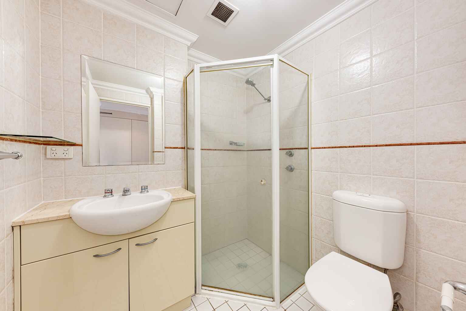 18/13 Ernest Street Crows Nest