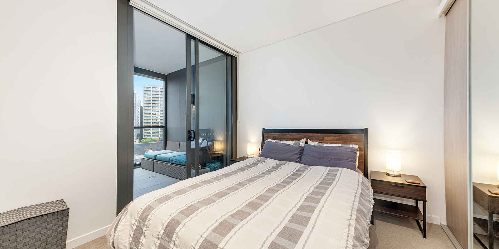 916/225 Pacific Highway North Sydney