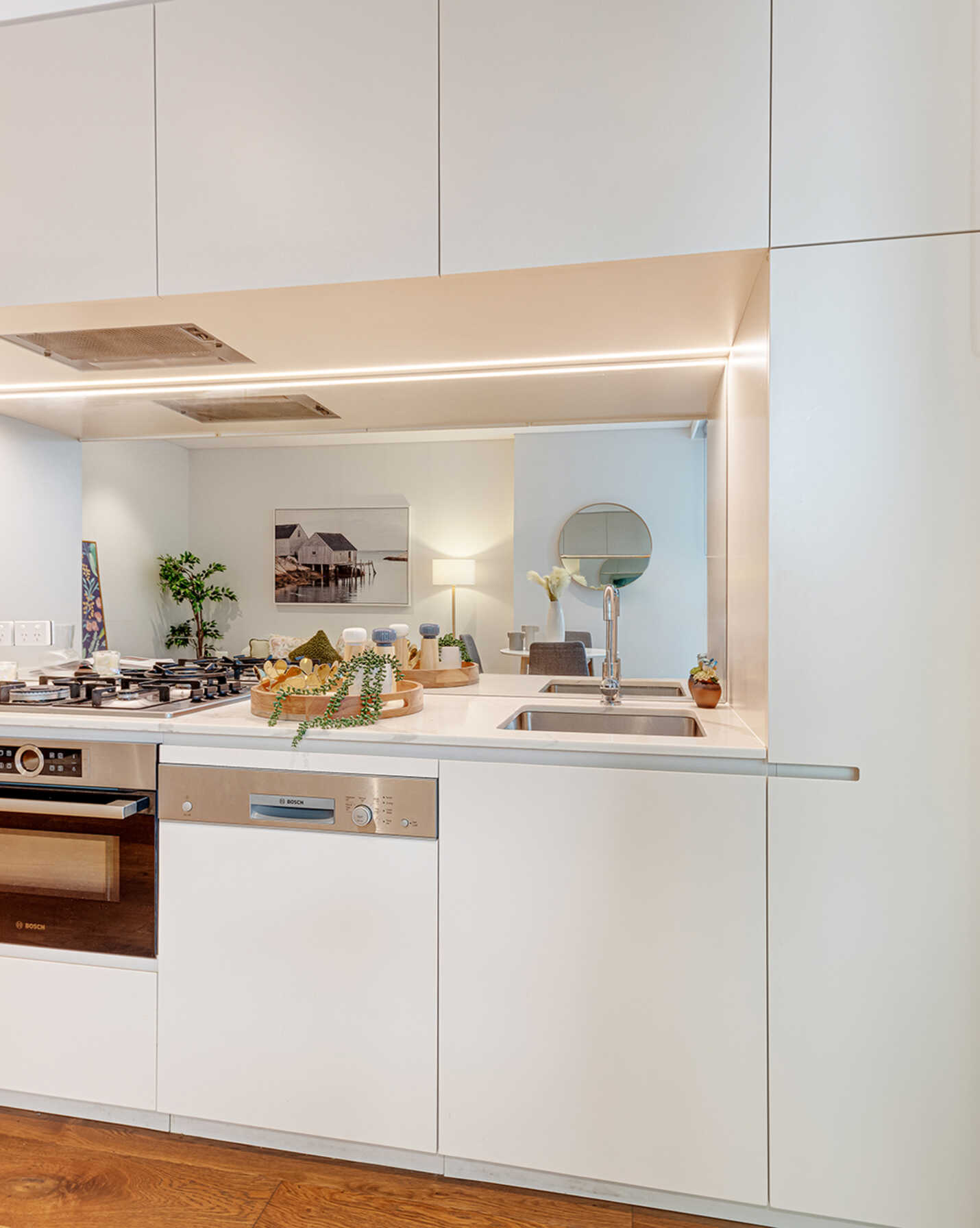 1609/221 Miller Street North Sydney, Sydney - Thumbnail 4